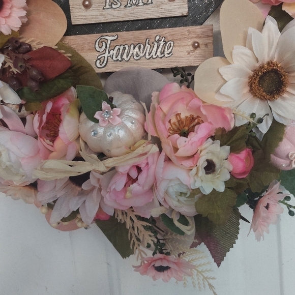 HANDMADE fall wreath decor - Picture 8 of 12